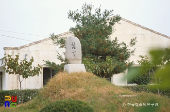잠령탑 / 국립잠종장