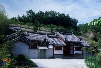 포항 삼명서원 정측면