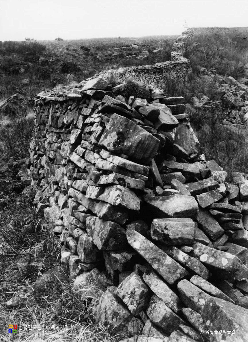 회령 오국성 성벽