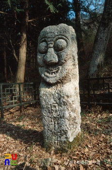 나주 불회사 석장승 중 여장승 정측면
