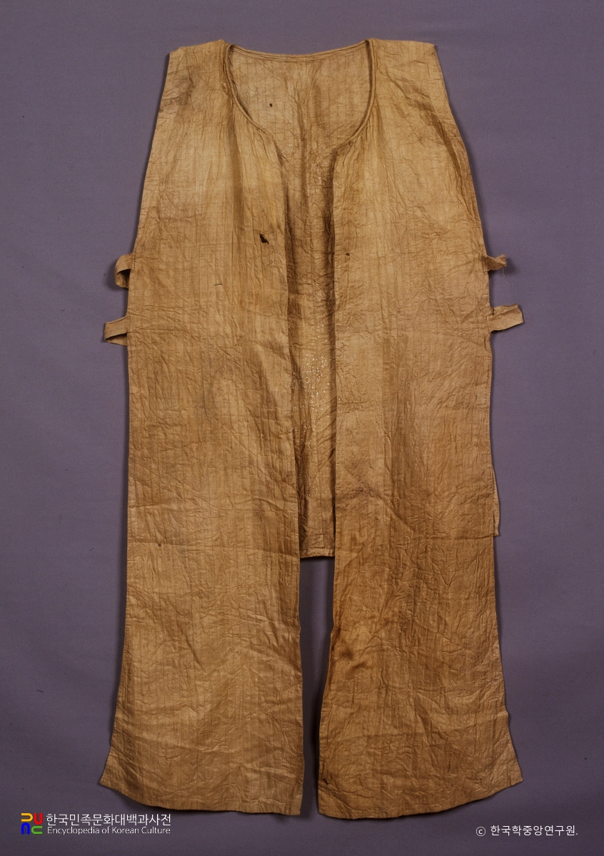 고대 박물관 소장 홍진종 의복