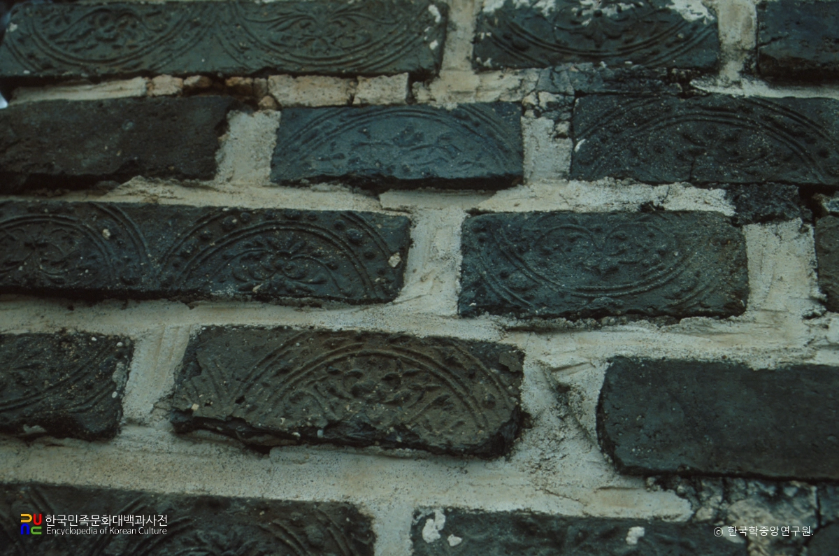 여주 신륵사 다층전탑 벽돌 문양