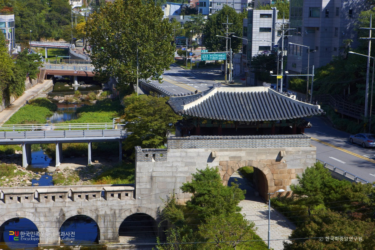 서울 홍지문 전경
