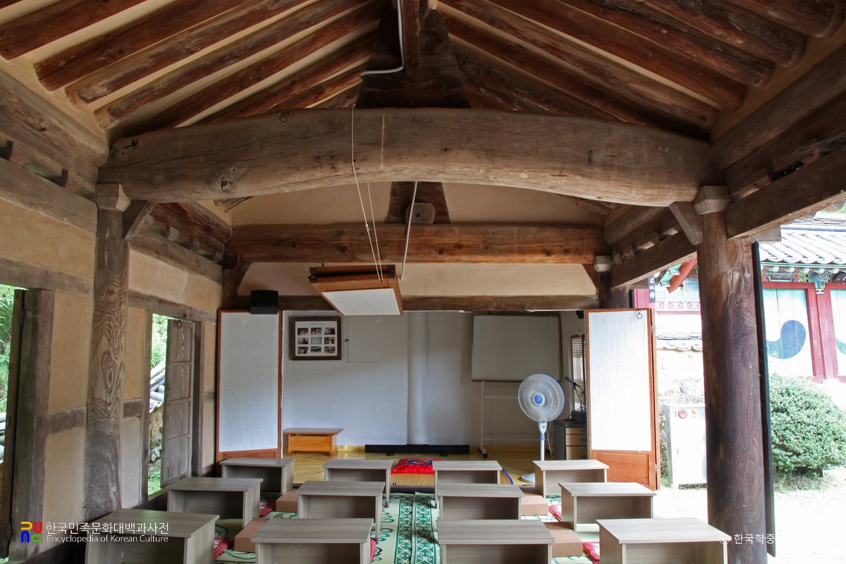 사천 구계서원 강당 내부