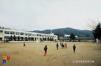 초계국민학교