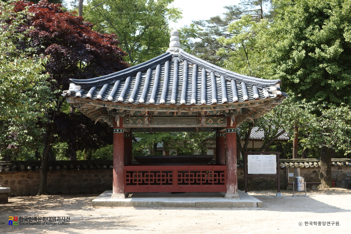 보은 법주사 철솥 전경