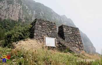 제주 산방 연대 정측면