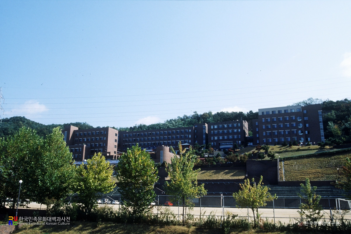 우송산업대학교