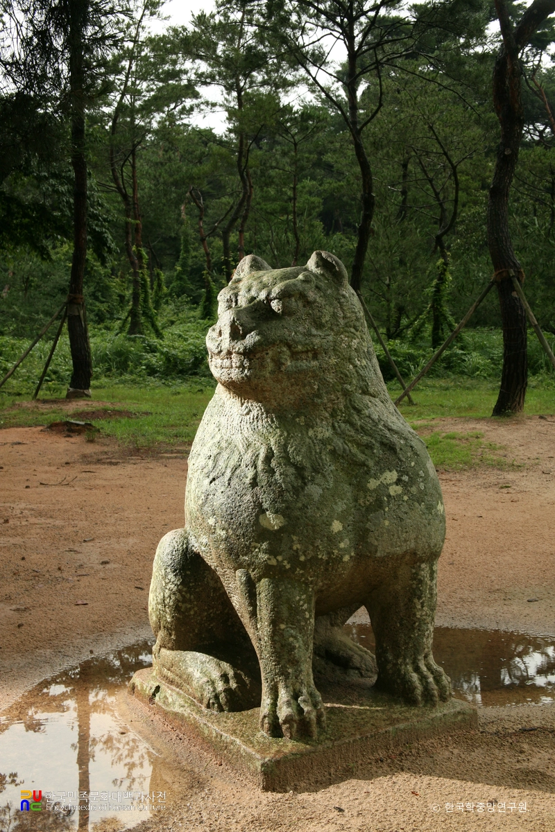 경주 괘릉석상 및 석주 일괄 중 사자