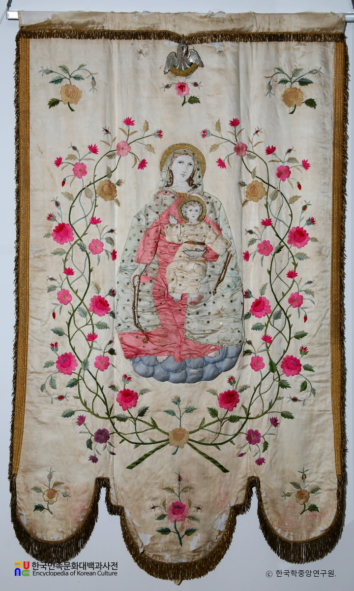 음성 감곡성당 소장 성모성심기