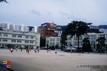 부산 봉래초등학교 전경