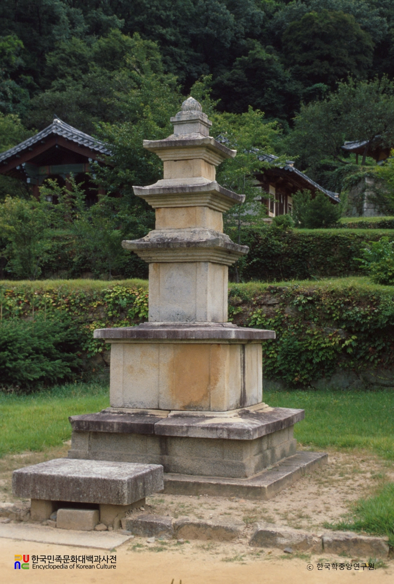 영주 부석사 삼층석탑