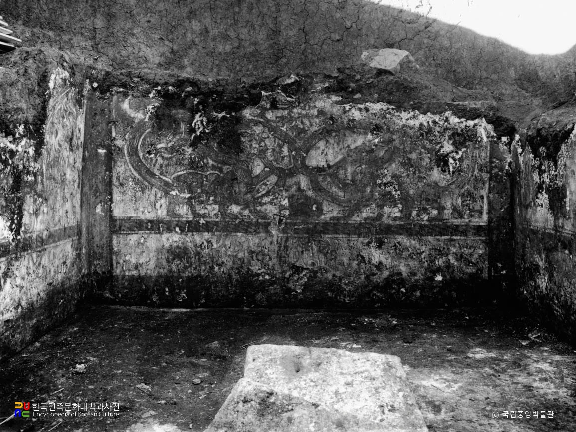 평안남도 대동군 고산리 제1호분 현실 북벽의 현무