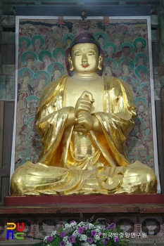 경주 기림사 소조비로자나삼불좌상
