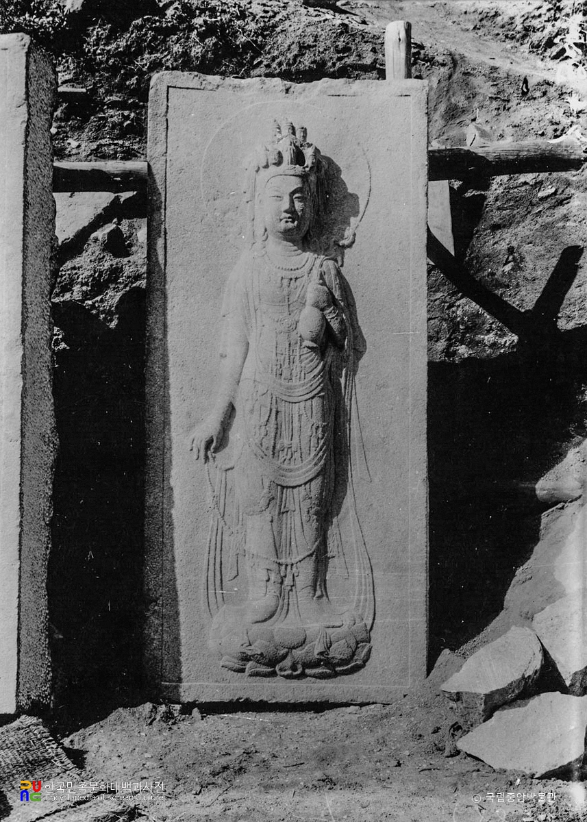 경주 석굴암 십일면관음보살입상