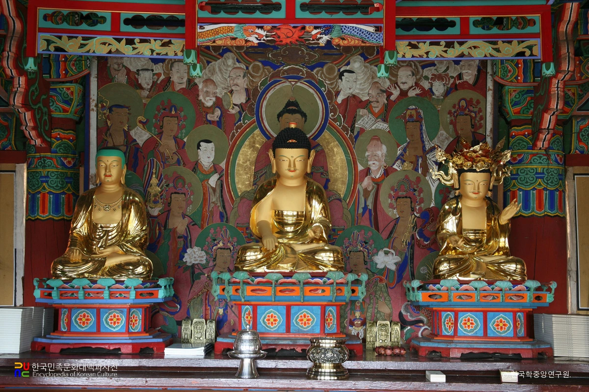 영동 중화사 목조여래좌상 및 목조보살좌상