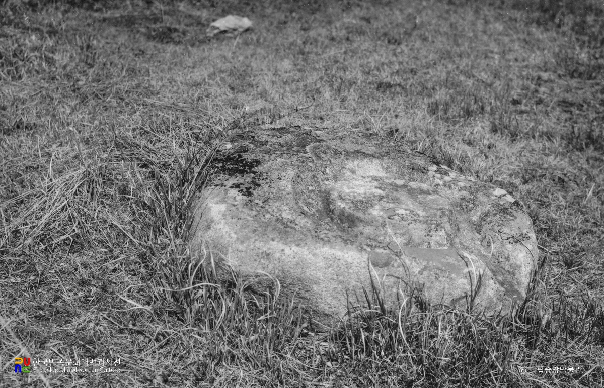 경주 남산 일원 중 백운계 폐사지 연석