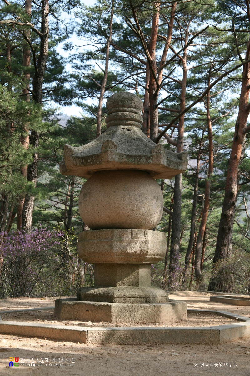 보은 법주사 복천암 학조화상탑