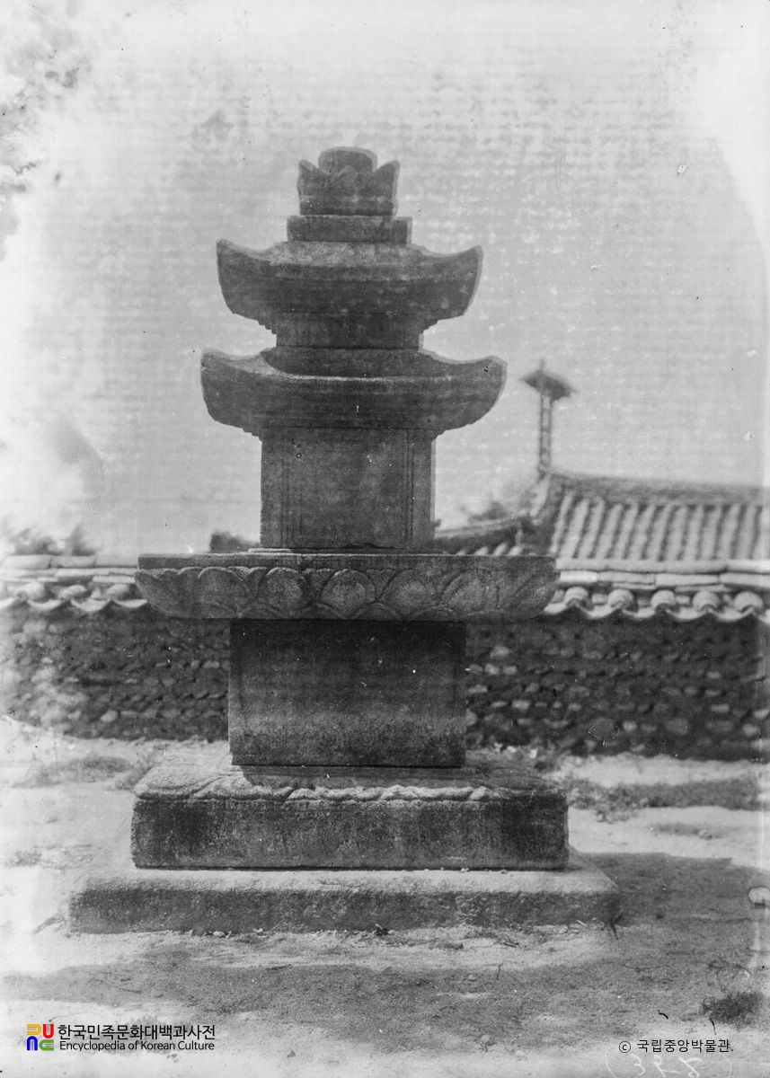 은율 홍문리 석탑 전경