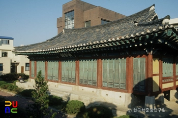 서산 외동헌 서령관 정측면