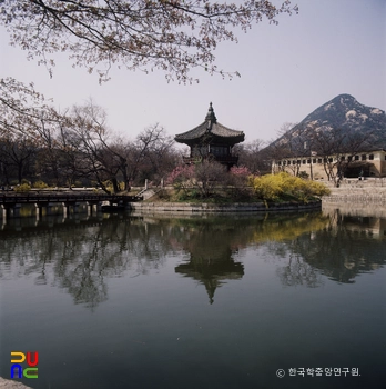 서울 포켓 슬롯 향원정 좌측 전경