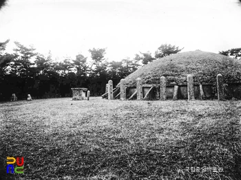 경주 신라 성덕왕릉 석난간과 호석