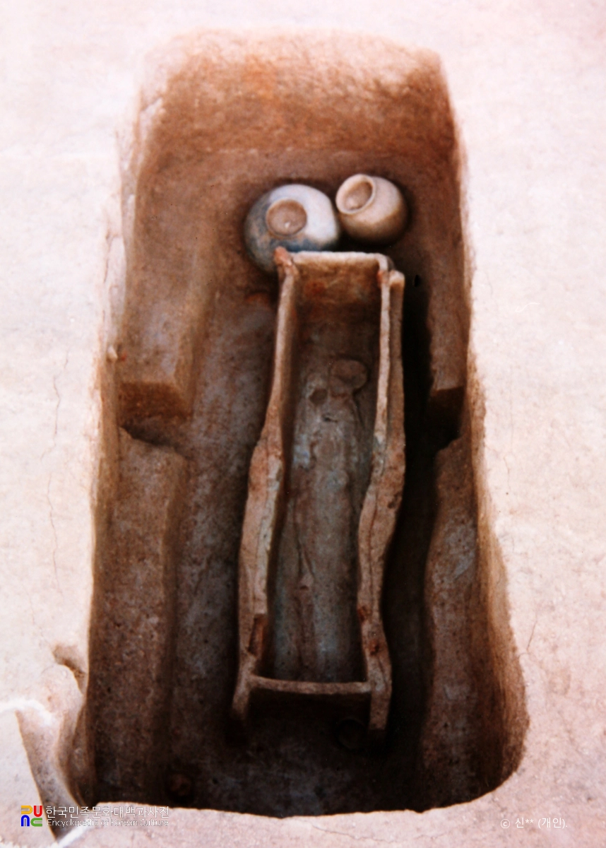 천안 화성리 고분