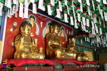 강진 정수사 석가여래삼불슬롯머신