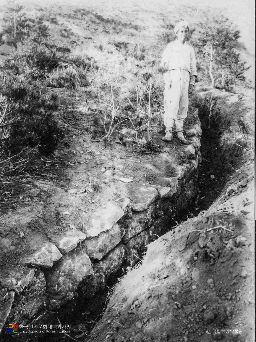 부여 능산리 2호분 호석