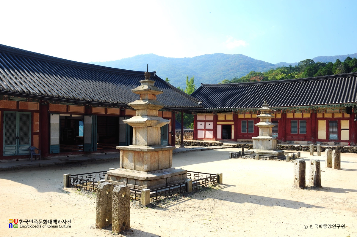 순천 선암사 동·서 삼층석탑