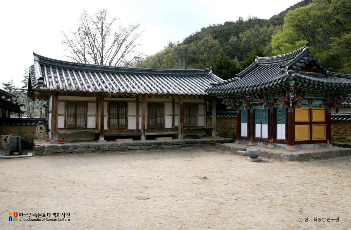 장성 필암서원 숭의재 정측면