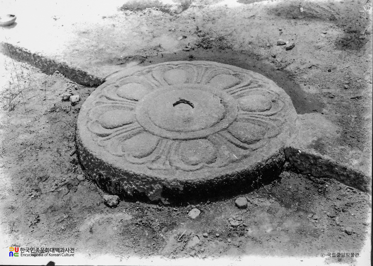 경주 불국사 삼층석탑 연화좌