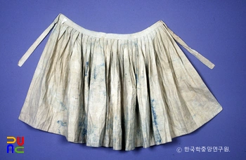 청원 구례손씨 묘 출토 해외 슬롯사이트 겹솜치마