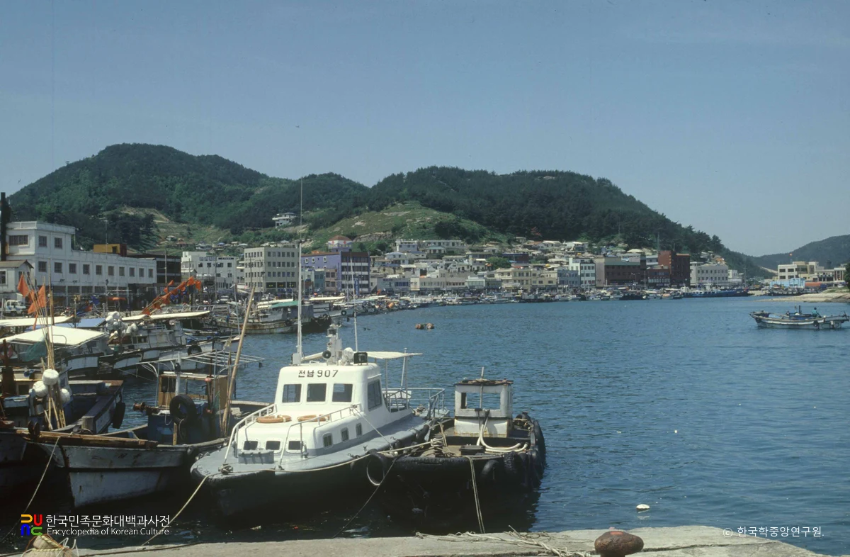 완도항