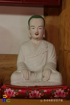 청도 덕사 영산전 석조여래삼존상 및 십육나한상