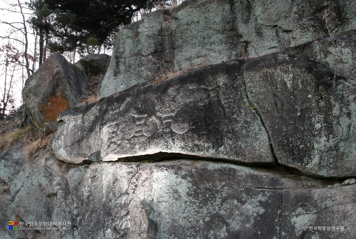 영주 가흥리 암각화