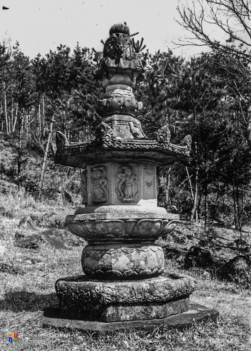 구례 연곡사 소요대사탑 우측면