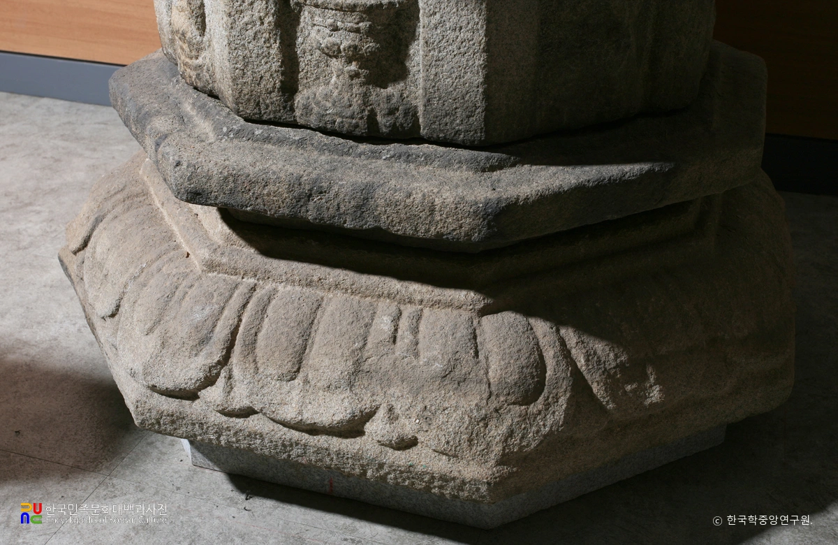 청주 용암사 석조비로자나불좌상 부분