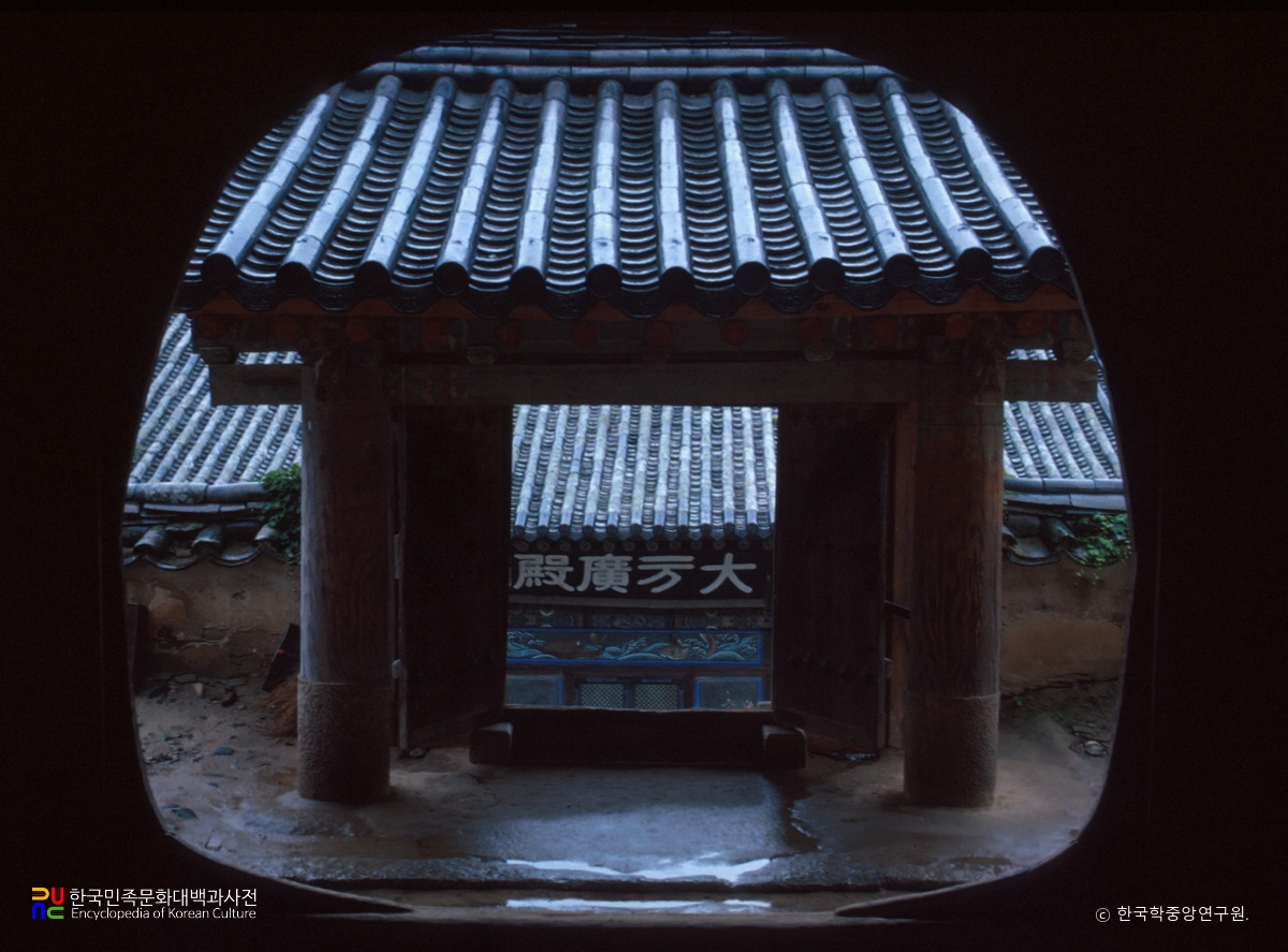 합천 해인사 장경판전 보안문