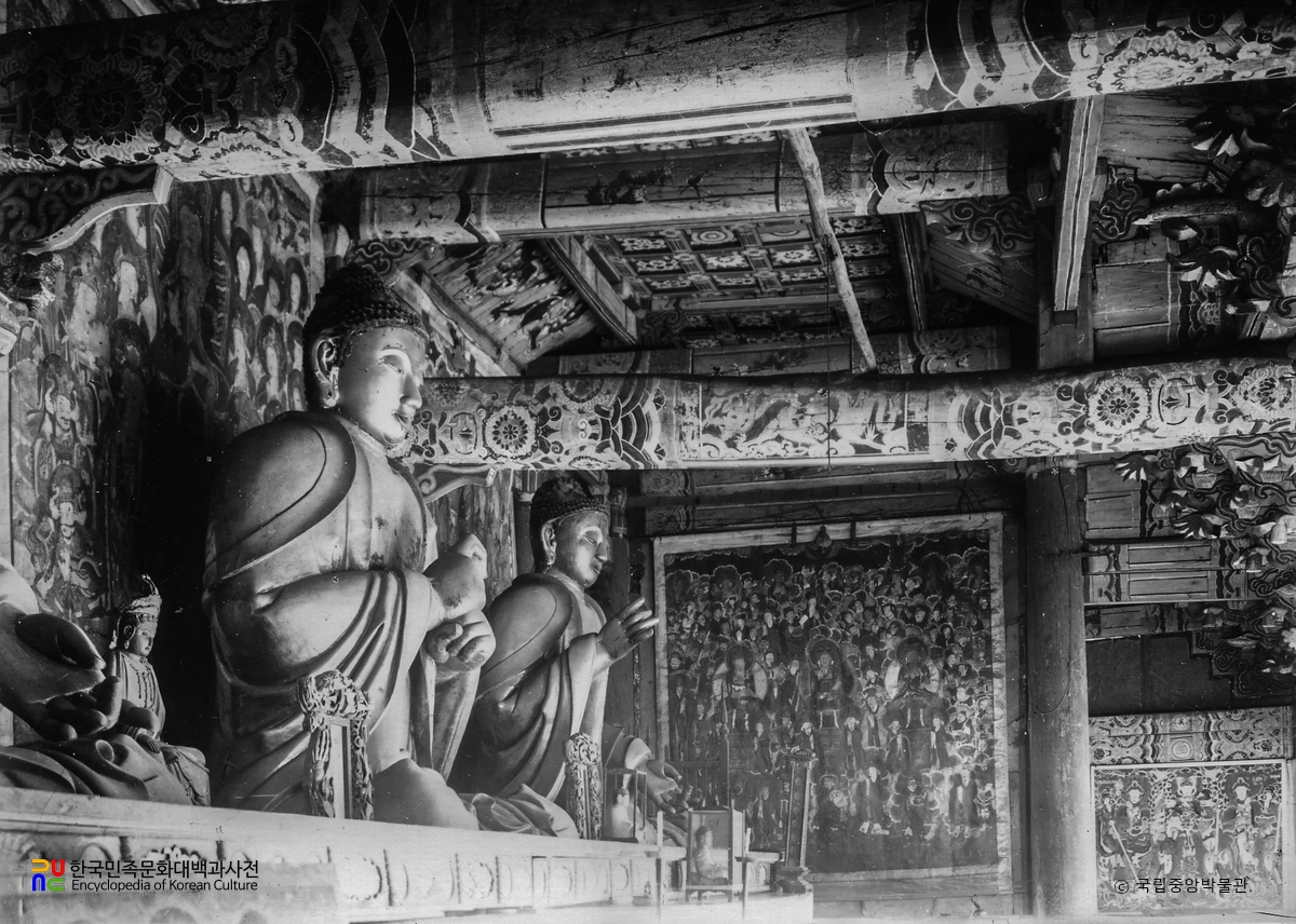 경주 기림사 소조비로자나삼존불상