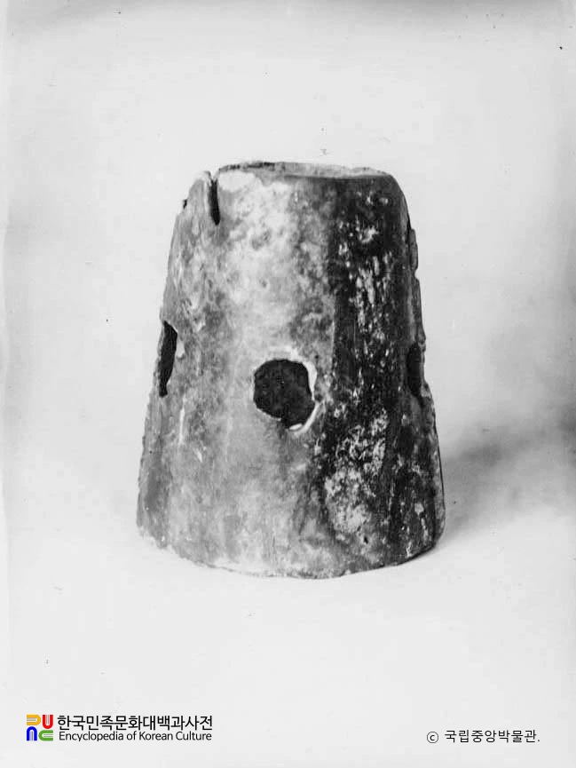 경북 경주 입실리 출토 동탁