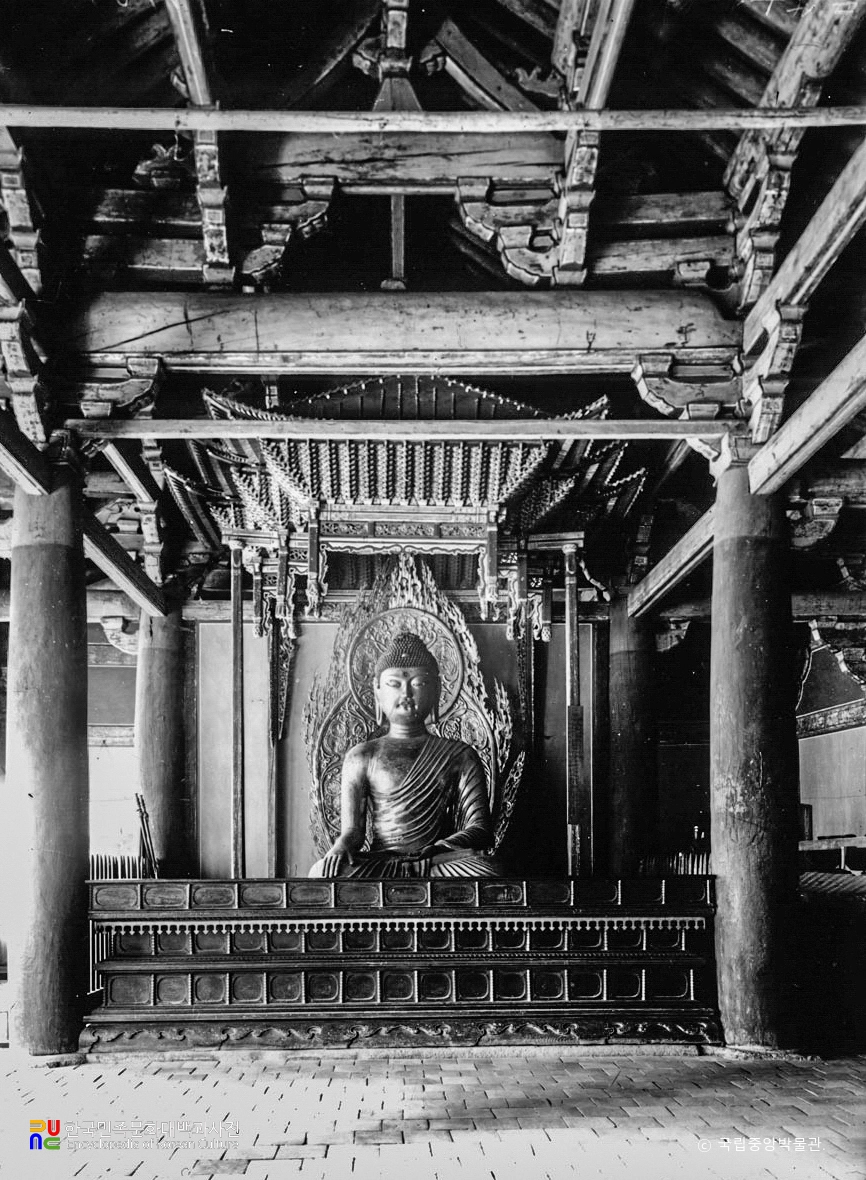 영주 부석사 소조여래좌상 정면