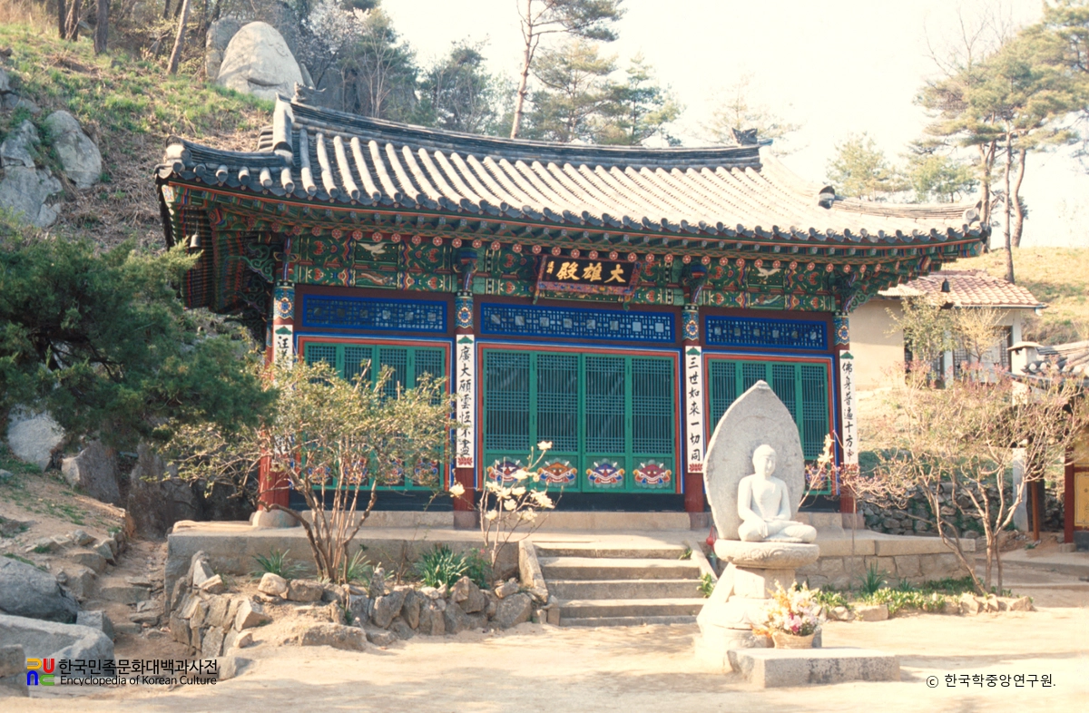 이천 영월암 대웅전 정측면