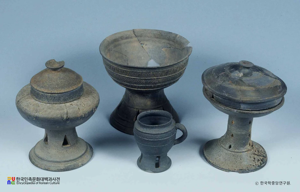 김해 대성동 고분군 출토 토기