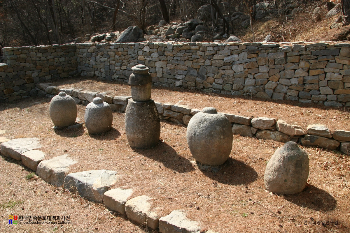 산청 율곡사 부도