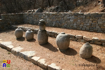 산청 율곡사 부도