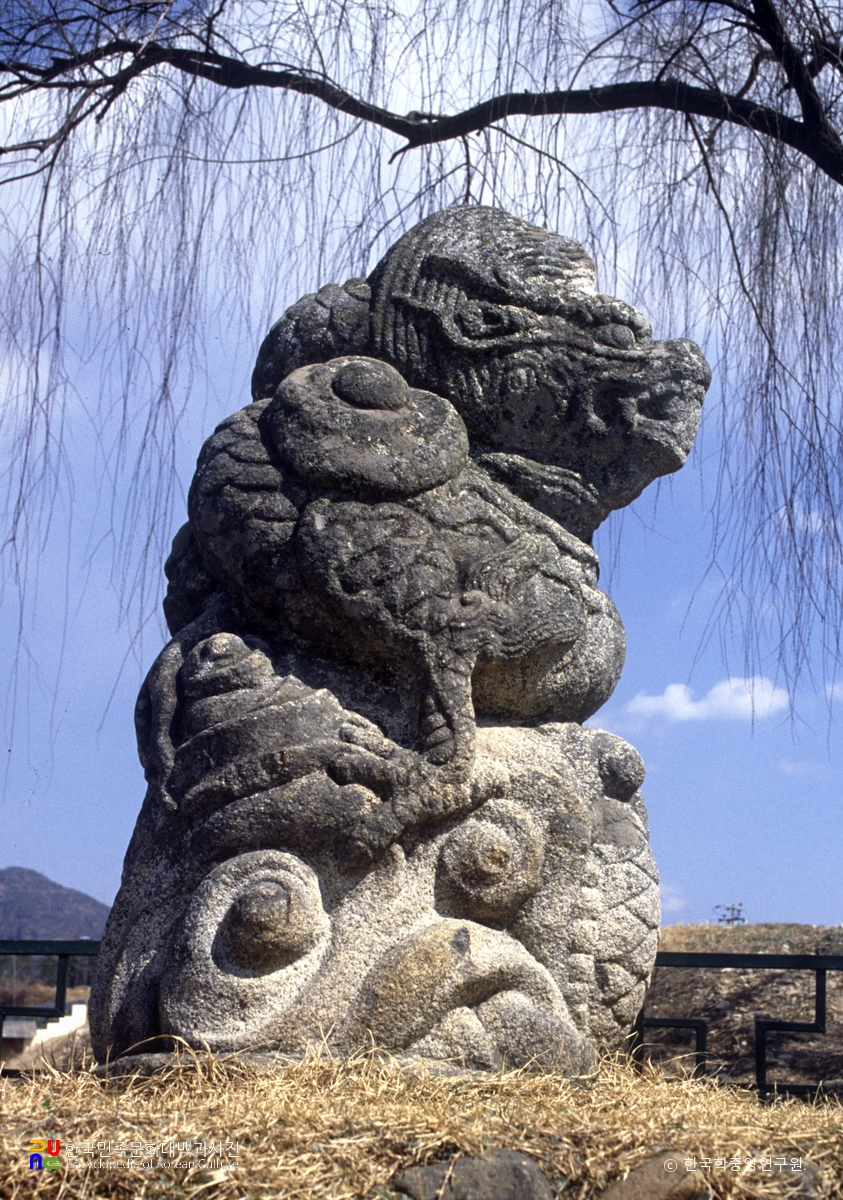 금산 천내리 용호석