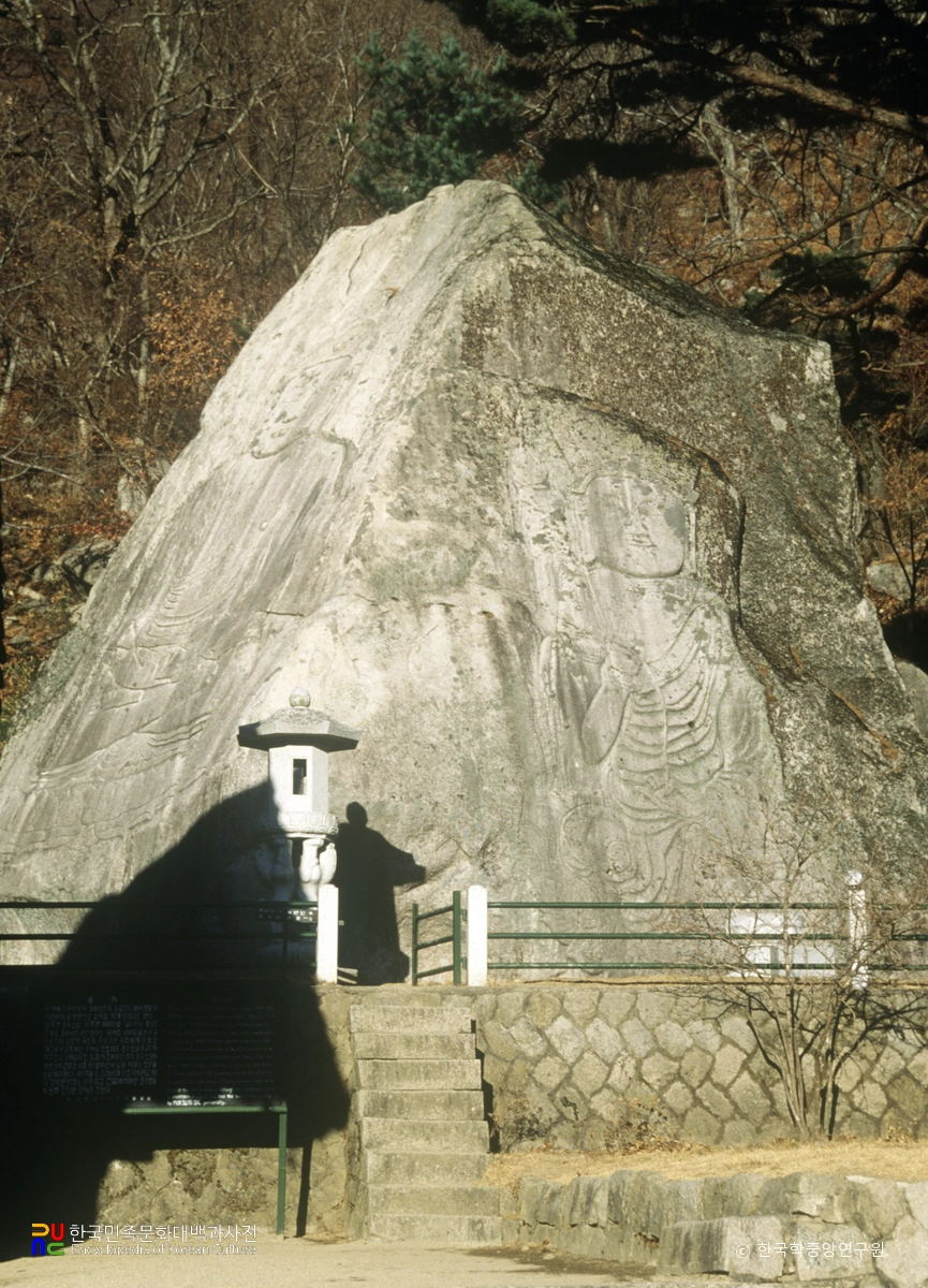 대구 동화사 염불암 마애여래좌상 및 보살좌상