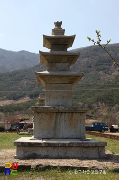 산청 단속사지 동 삼층로아 슬롯 좌측면
