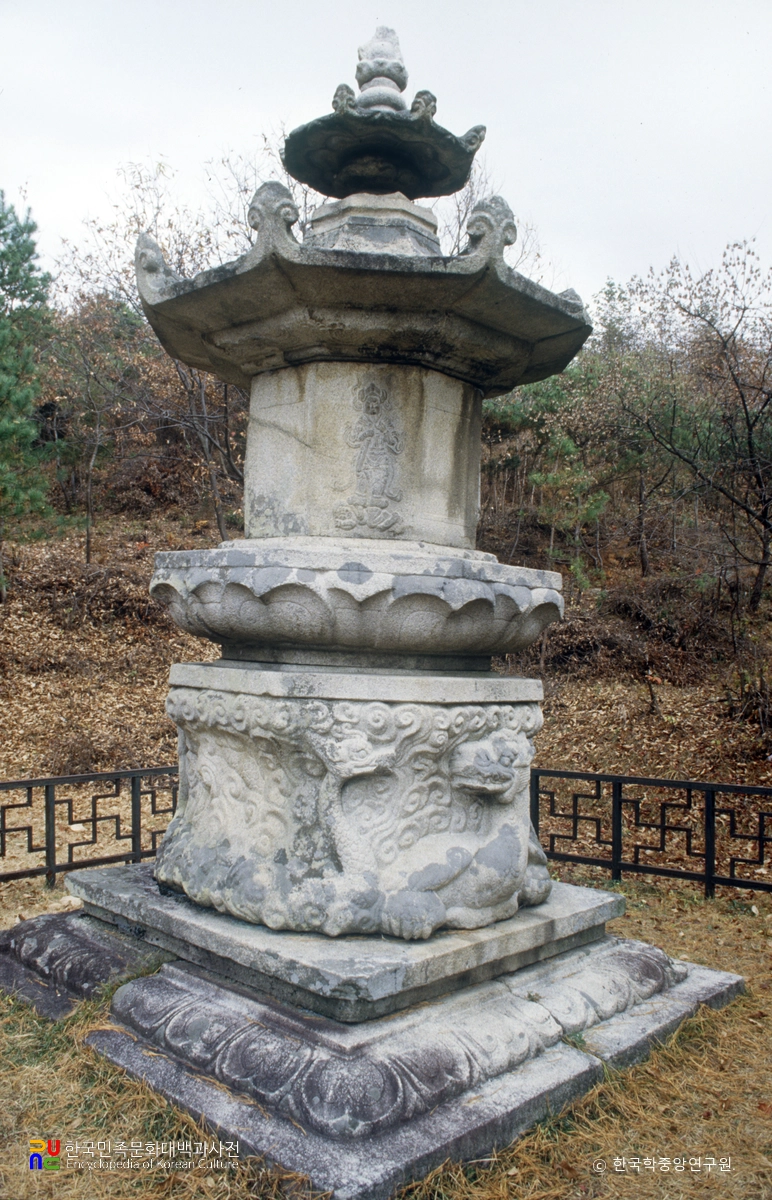 여주 고달사지 원종대사탑 정측면